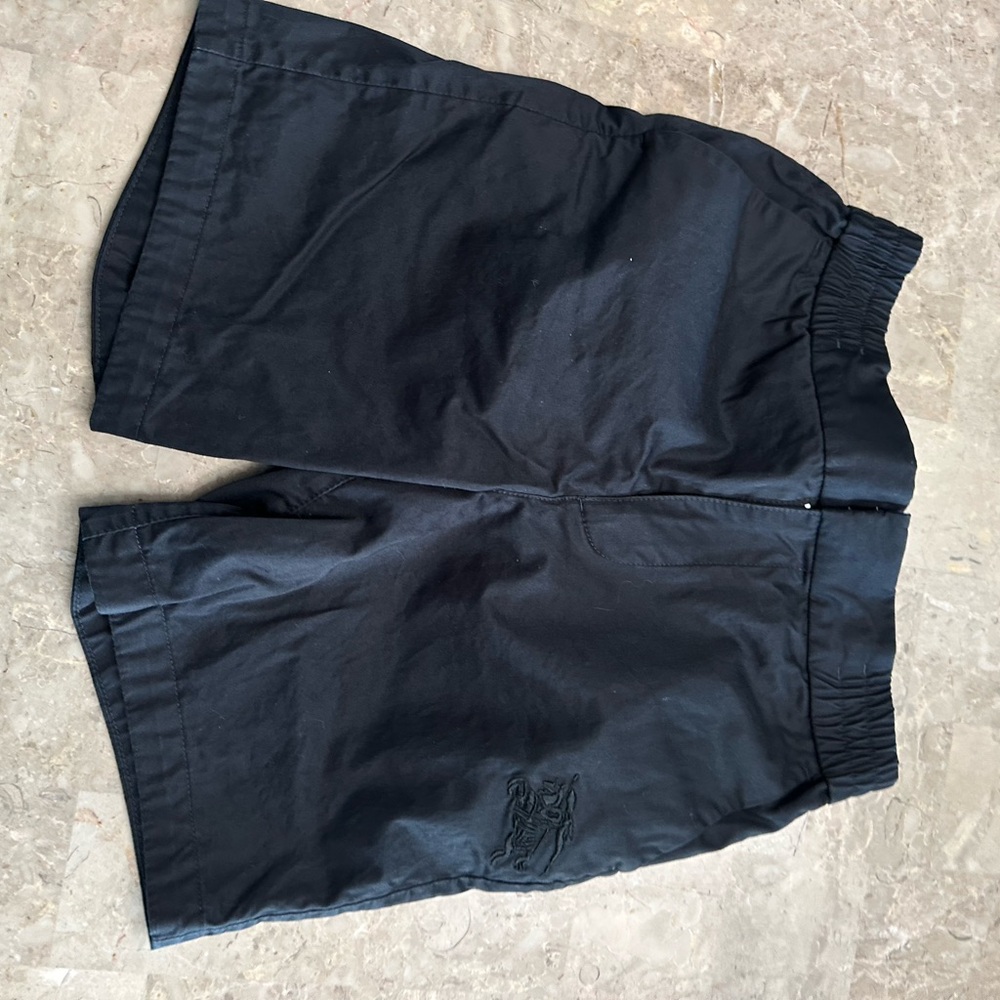Shorts use Burberry color black size 8 for kids